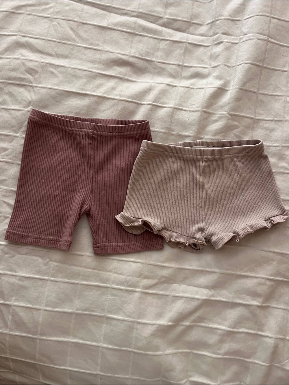 Jamie Kay Ribbed Shorts - Picture 2 of 13